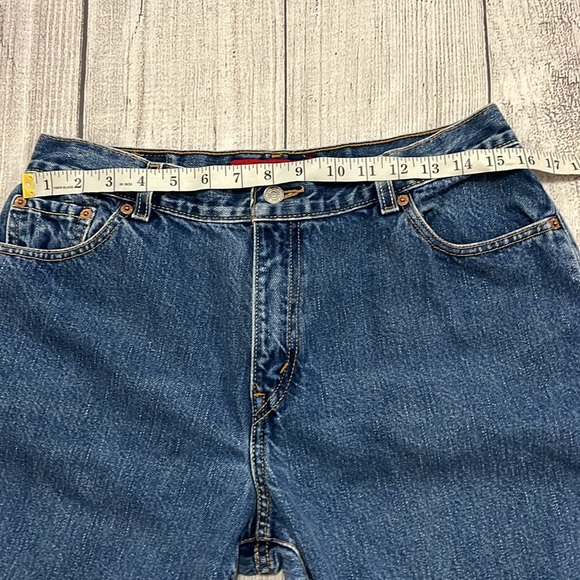 Levi’s 550 Vintage Relaxed Fit Tapered Leg Denim Women’s Jeans Size 14 Petite - Picture 8 of 12